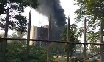 PTI protesters burned radio pakistan peshawar buidling