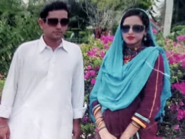 غلام حیدر اور سیما شادی کے بعد کراچی کے علاقے بھٹائی آباد منتقل ہوئے تھے (فائل فوٹو)